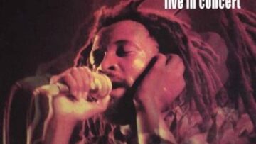 Lucky Dube- Reggae Strong Live