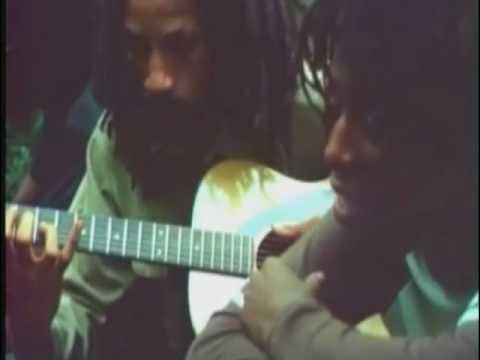 Rare Footage of Augustus Pablo And Hugh Mundell(1979)