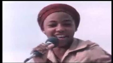 althea & donna – uptown top ranking ( live concert )