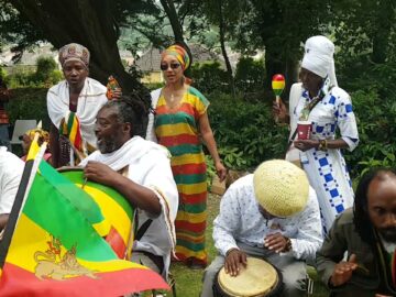 NYABINGHI ISIS FAIR FIELD HOUSE BATH