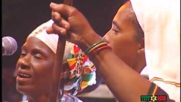 SMILE JAMAICA! NYABINGHI DRUMMERS